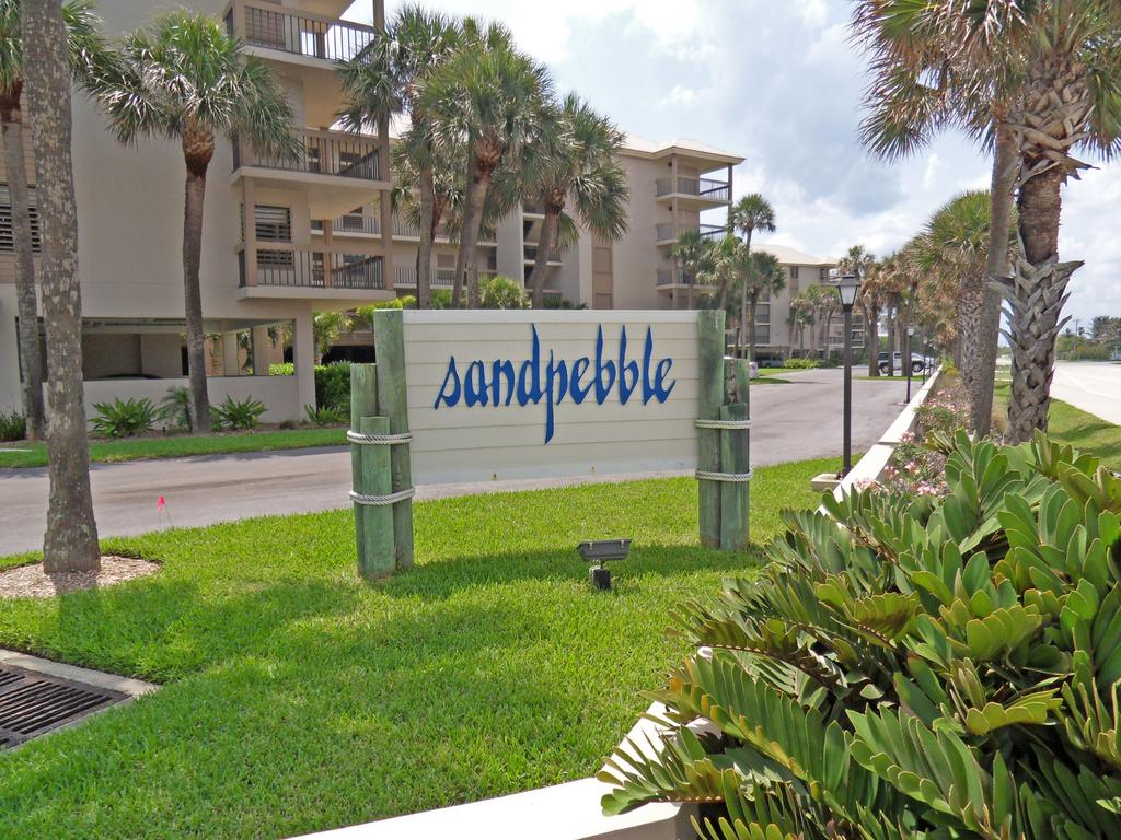 Sandpebble Condo and Beach Club Real Estate Hutchinson Island