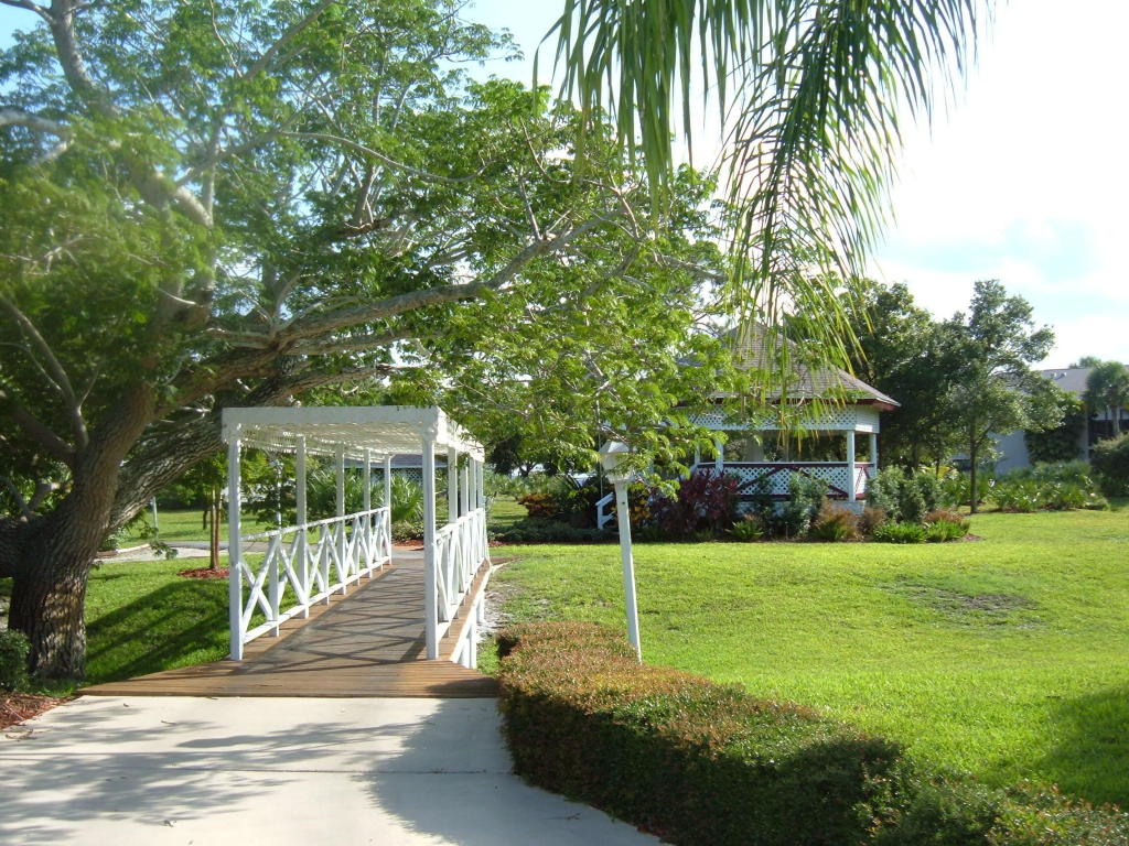 Kingswood Condos in Stuart FL