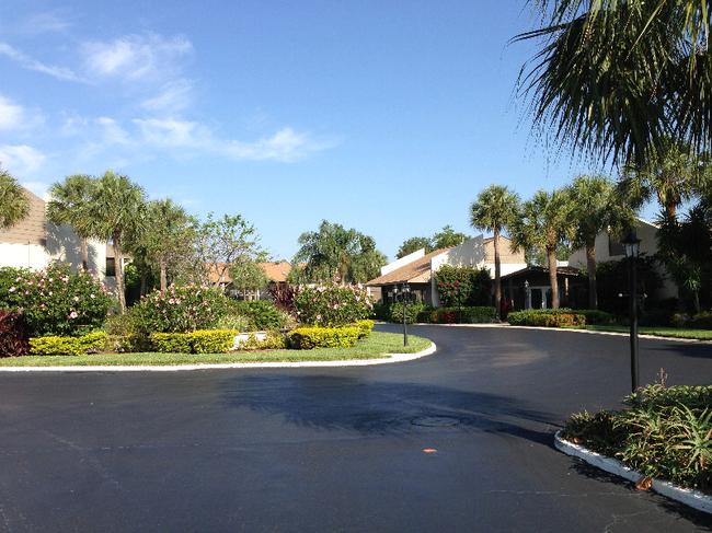Grounds of the River Club condos