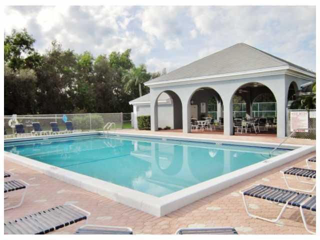 Community pool of the Village of Stuart Condos
