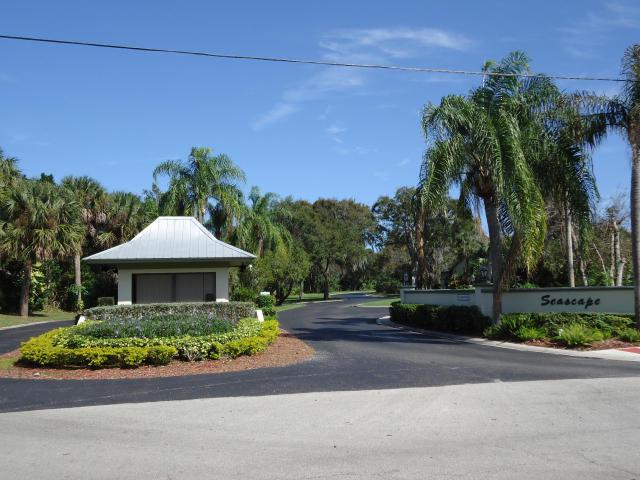 Entrance to the Seascape Condos